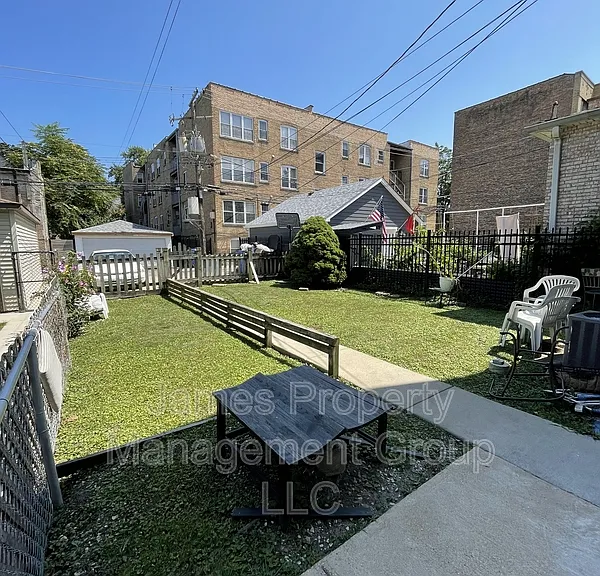 4023 N Troy St #2 — Photo 10