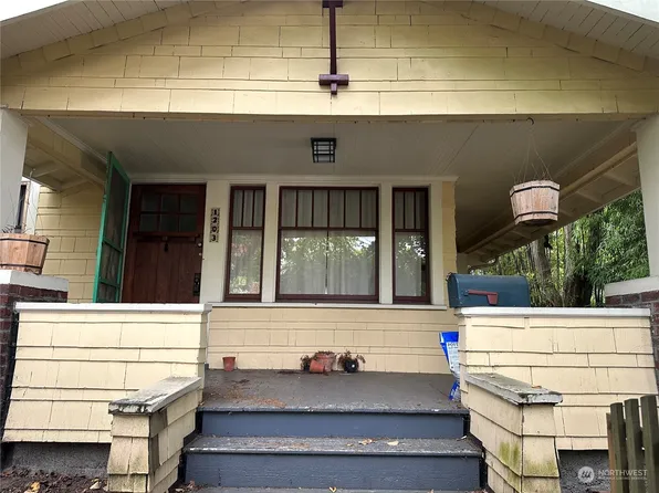 1203 N Allen Place, Seattle, WA 98103