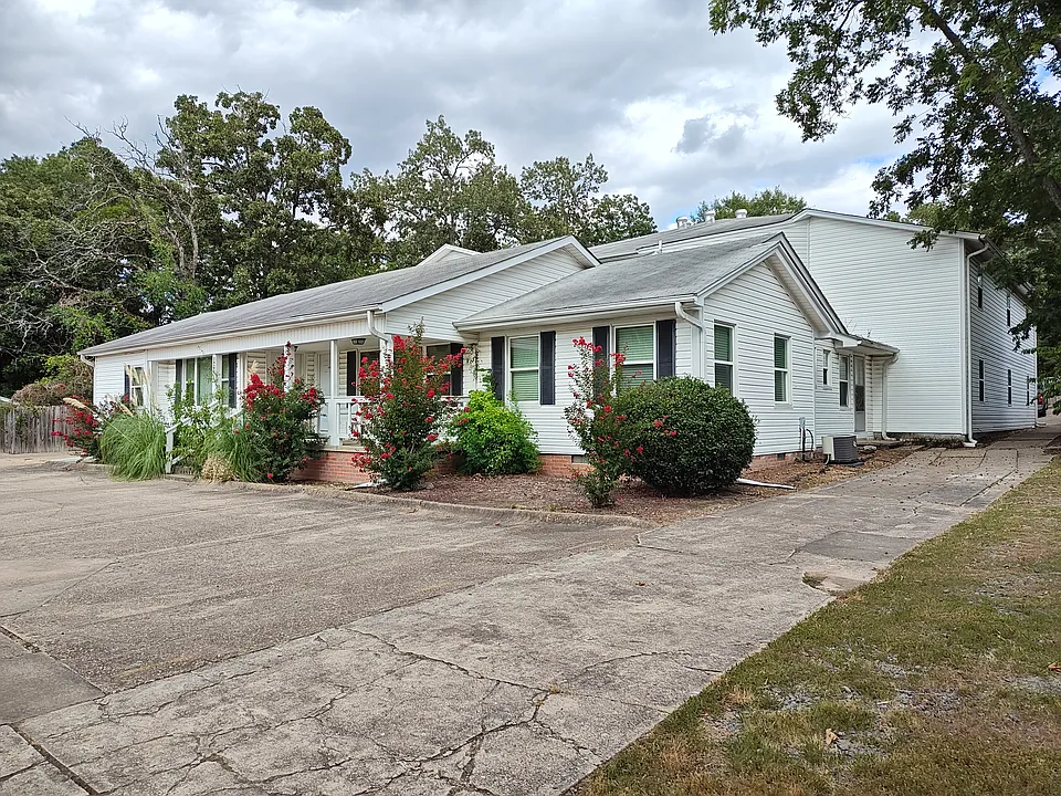 121 N Jackson St #411