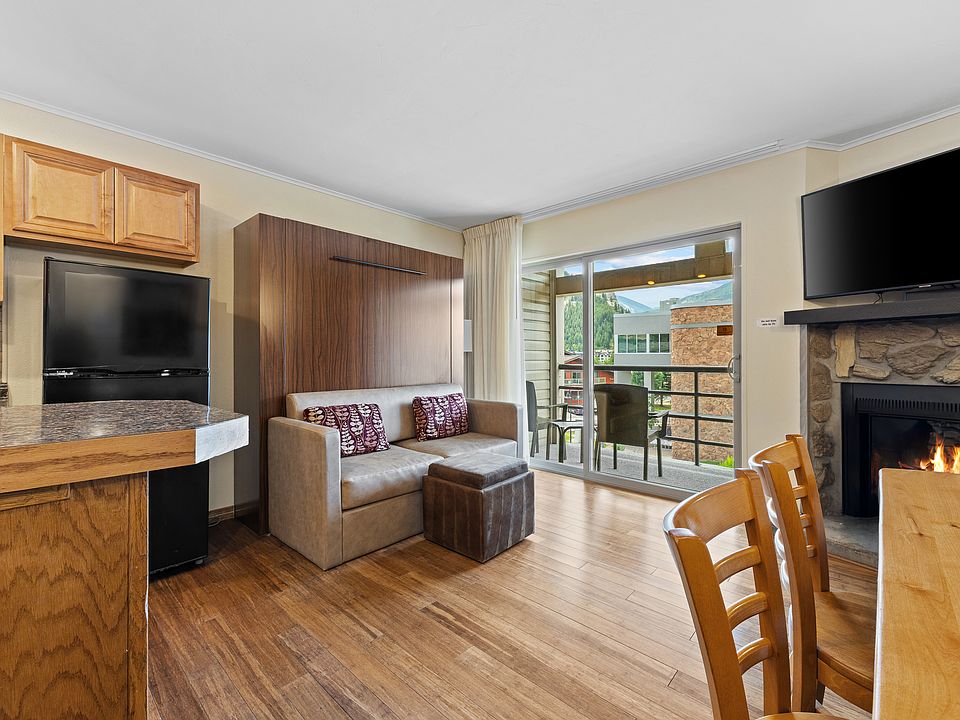 1st image of 47 E Beaver Creek Blvd