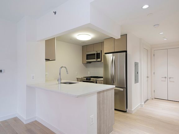 4th image of 2231 Adam Clayton Powell Jr Blvd #413