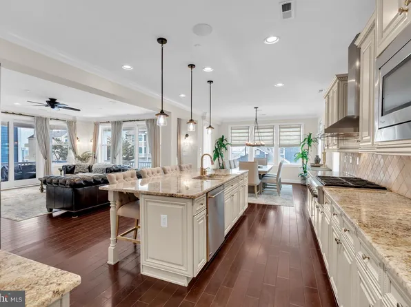 21 Ocean Ter, Long Branch, NJ 07740