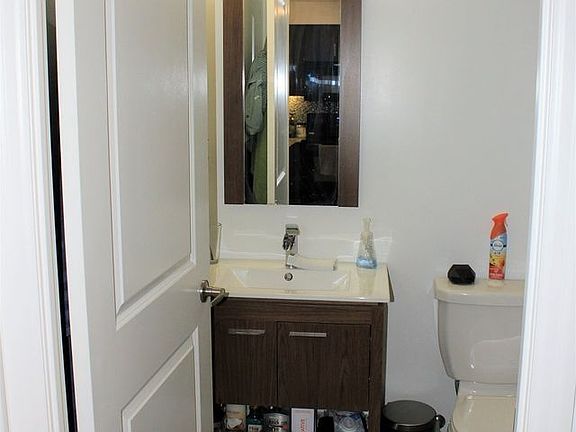 2nd image of 80 Esther Lorrie Dr Unit 1123