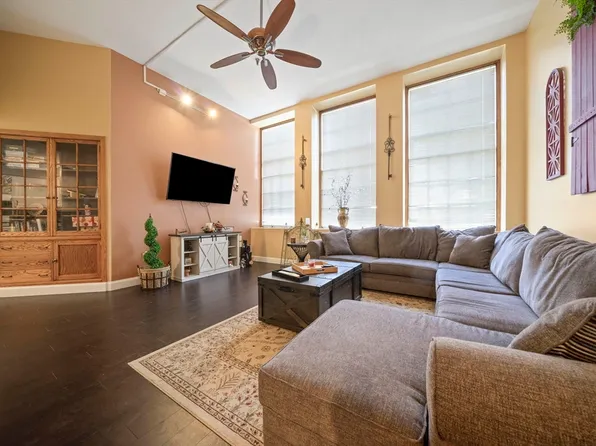 171 Ogrady St APT 18, Fall River, MA 02720