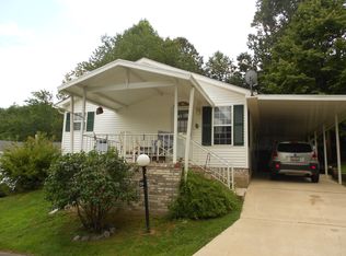 104 Harbor Rd, Hendersonville, NC 28792