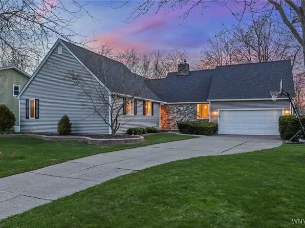 236 Marlin Dr, Grand Island, NY 14072