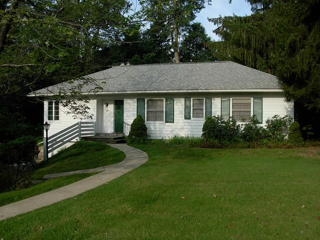 305 Holley Rd photo 1