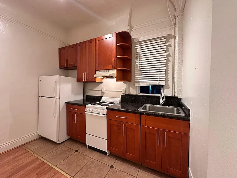 O'Farrell Apartments — Photo 13
