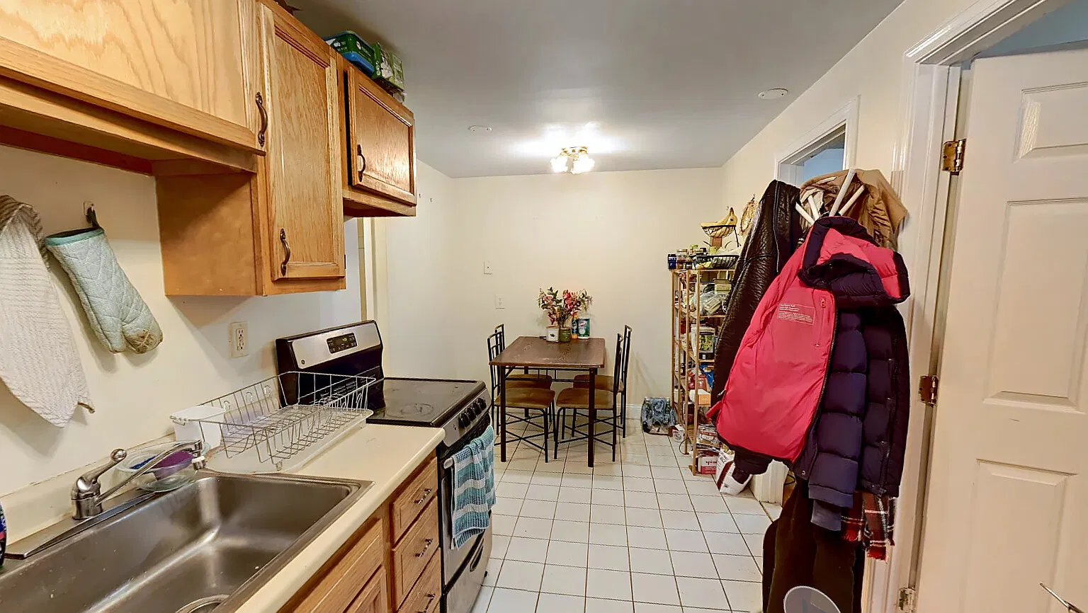 4 bed, $5,850 — Photo 4