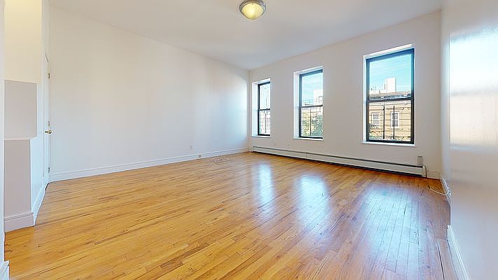 1st image of 26 W 126th St #3