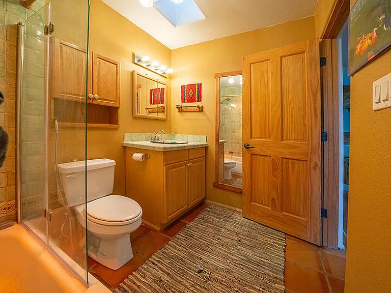 2nd bathroom