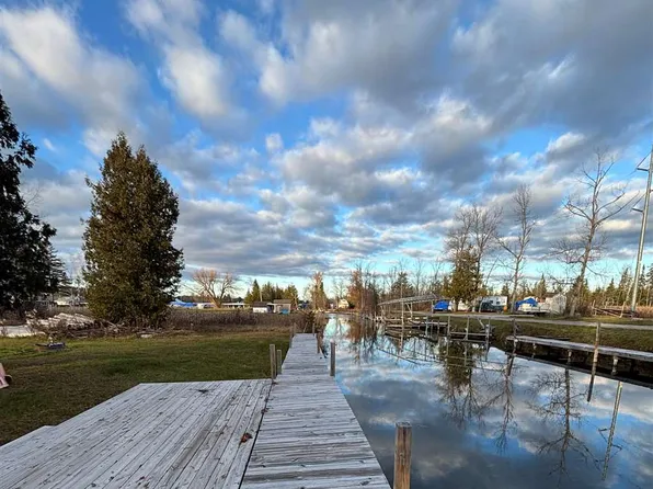 3141/3145 Mingo Trl, Indian River, MI 49749