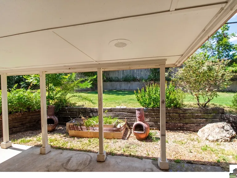 616 Manning Dr — Photo 10