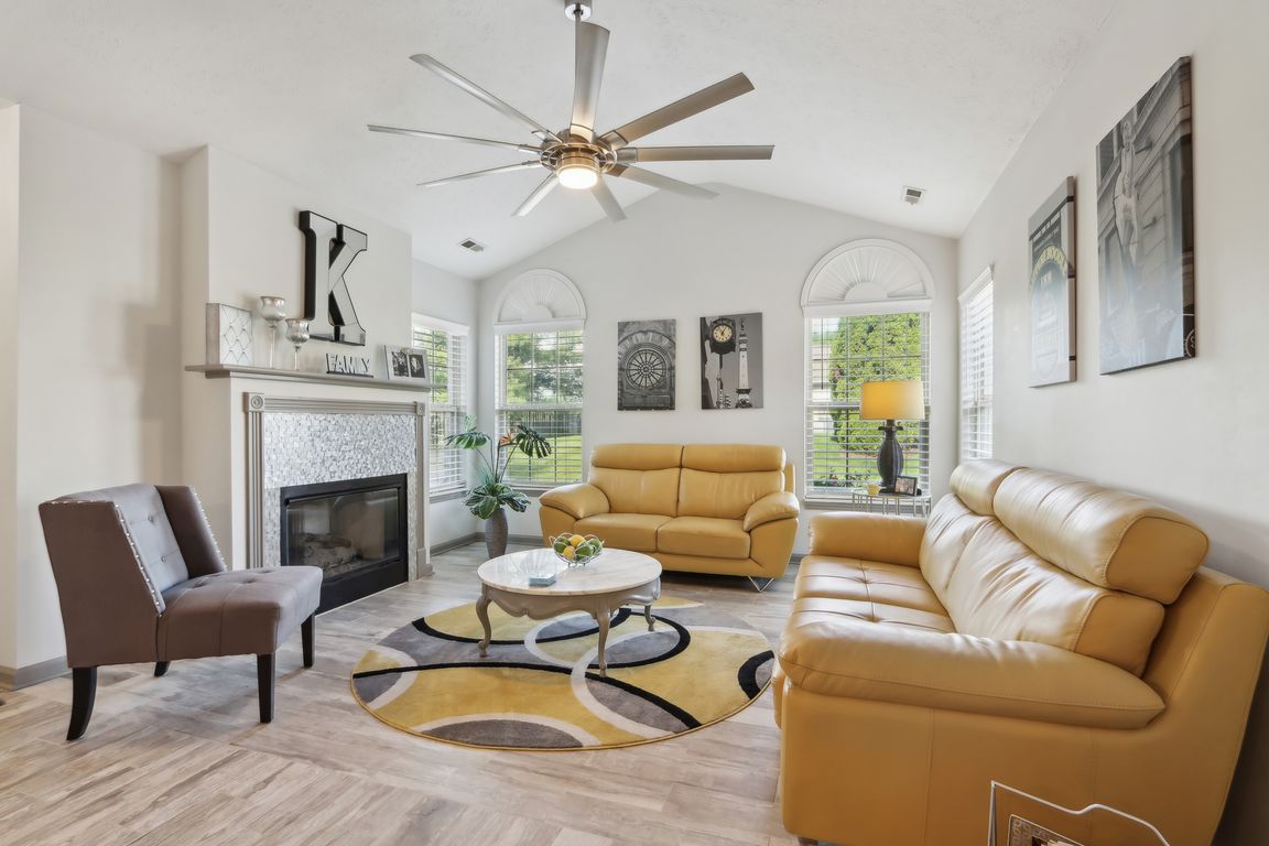 next background image