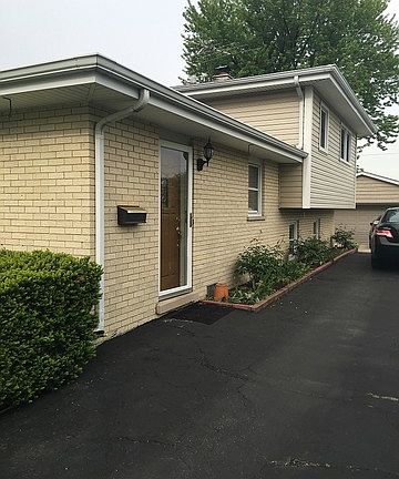 2nd image of 202 N Kenilworth Ave