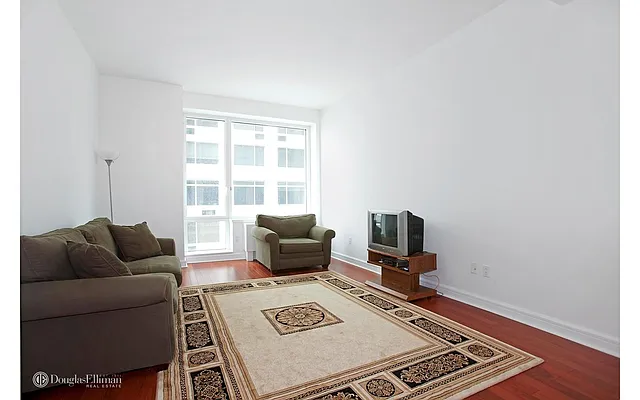 Rented by Douglas Elliman | media 19