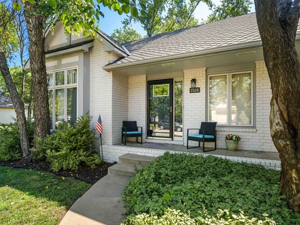 2526 N Fox Run, Wichita, KS 67226