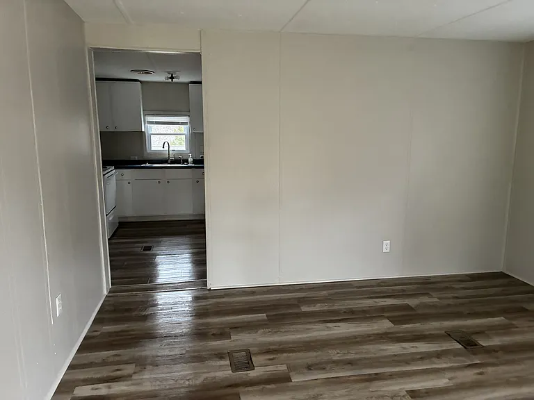 373 Cedar St — Photo 2
