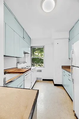Sold by Douglas Elliman | media 15
