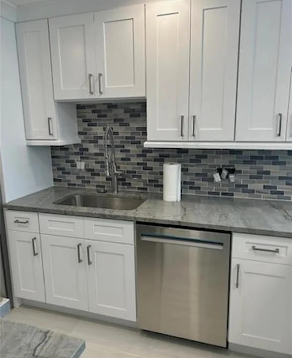 1300 Gulf Shore Blvd N #104