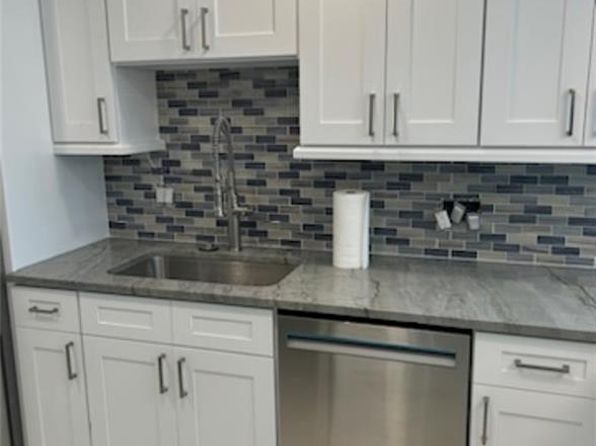 1300 Gulf Shore Blvd N APT 104