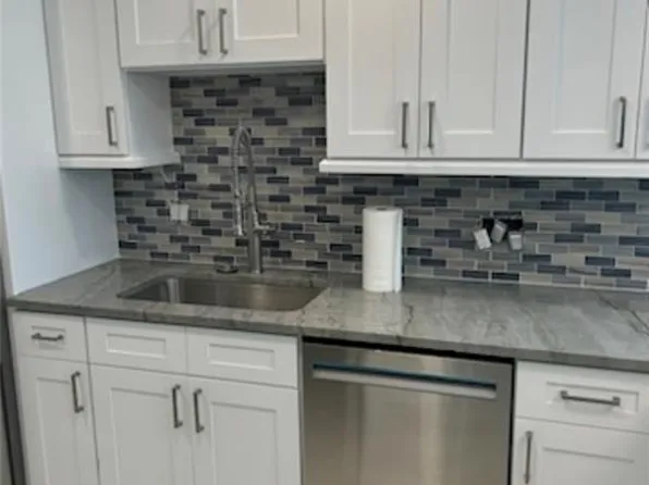 1300 Gulf Shore Blvd N, Naples, FL