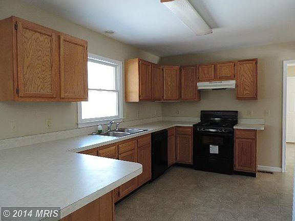 4th image of 29702 Wye Oak St