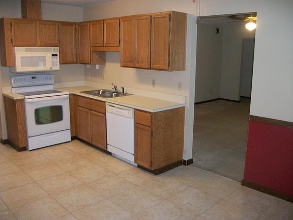 5th image of 1777 Saint Ives Dr