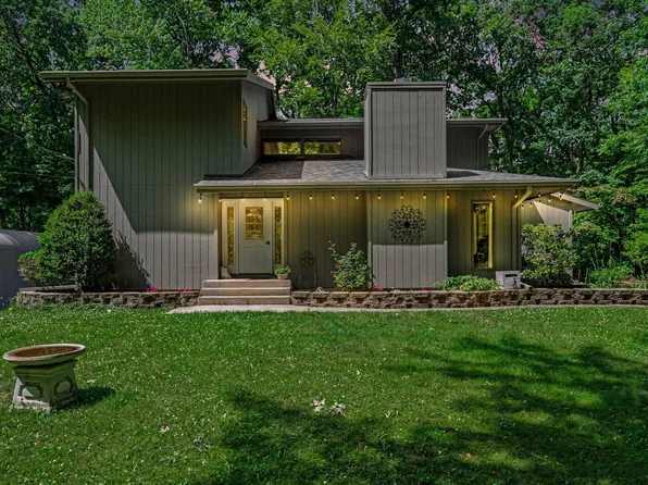 8656 W R Ave, Kalamazoo, MI 49009