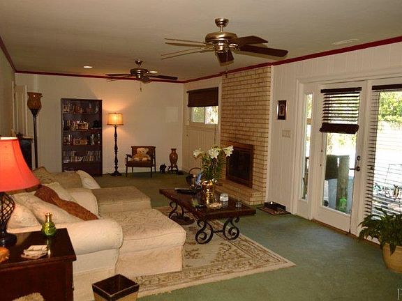 3rd image of 702 Poinciana Dr