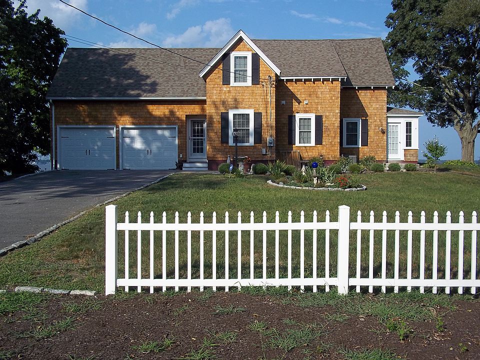210 Bellman Ave, Warwick, RI 02889 Zillow