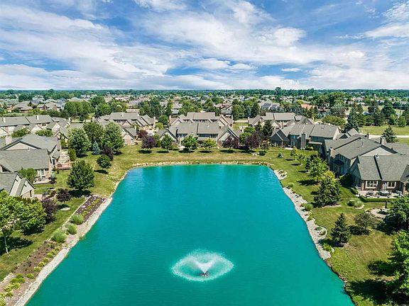4th image of 14960 Stoney Brook Dr W