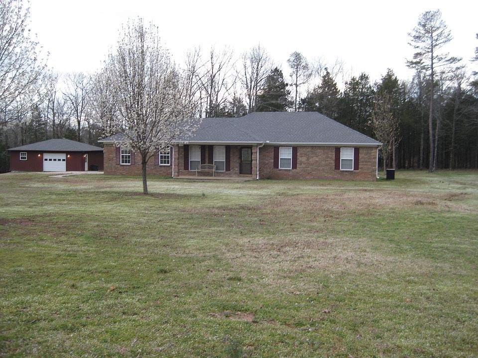 1st image of 215 Country Cove Ln