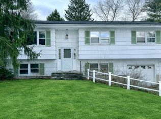 3 Hamilton Ave, Highland Mills, NY 10930