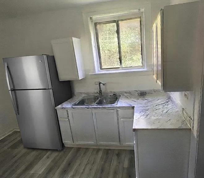 8230 S Ellis Ave #3 — Photo 3