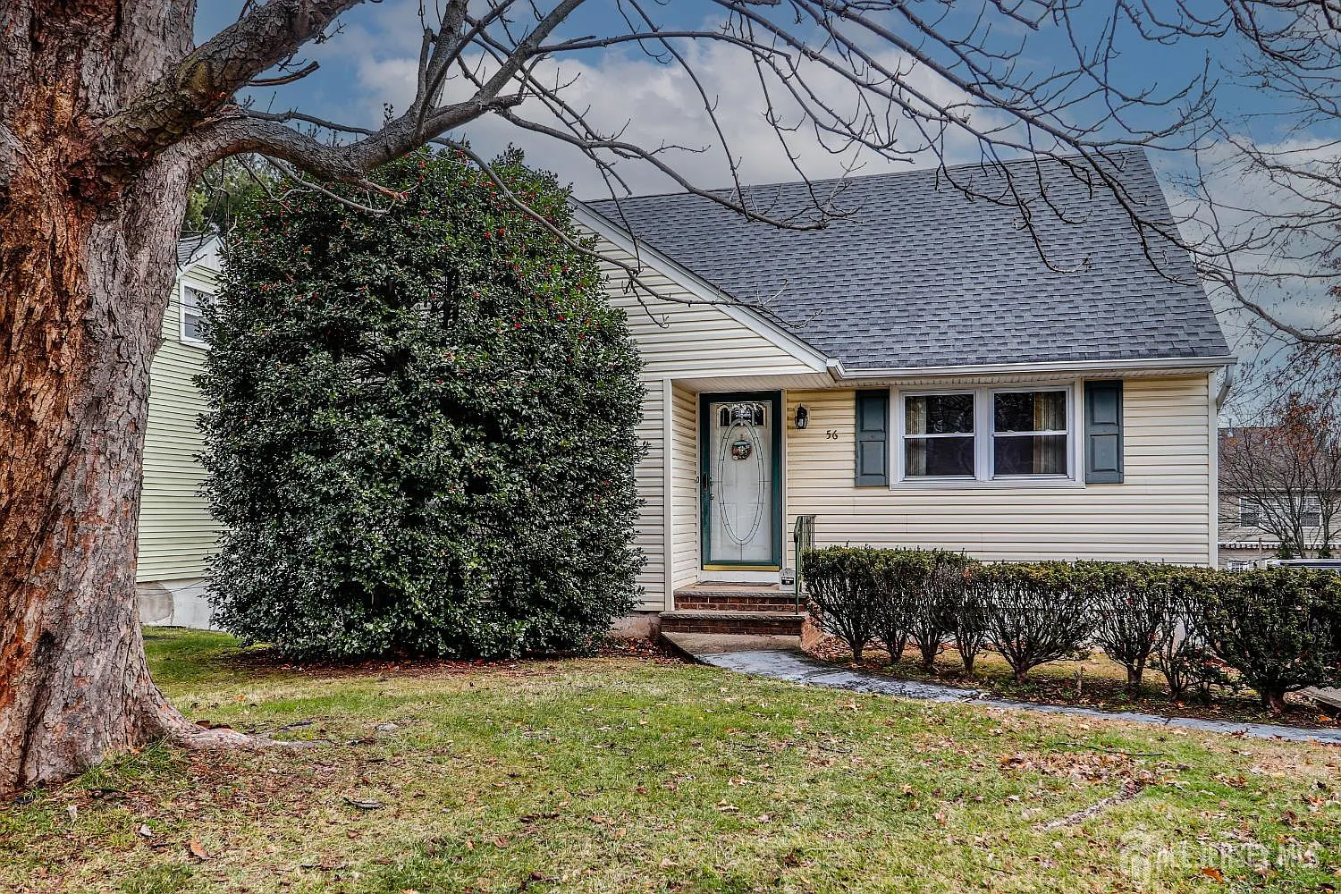 56 Homer Pl photo 1