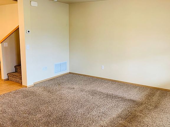 2nd image of 4444 Deveraux Pl Unit B