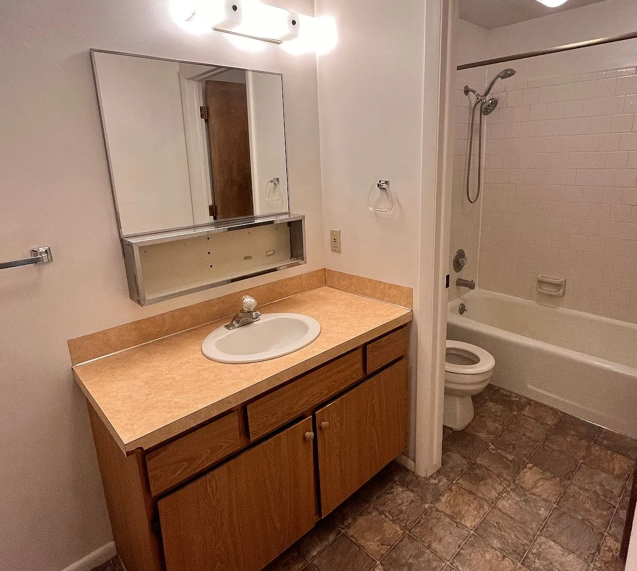 3 bed, 1.5 bath, $1,295 — Photo 3