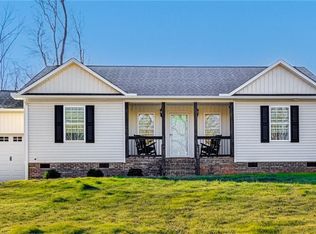 162 Melody Ln, Thomasville, NC 27360