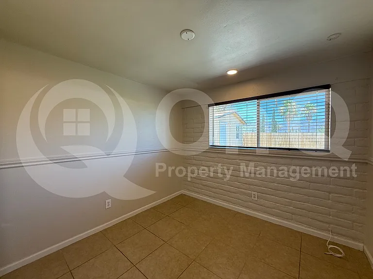 8601 E Calle Bolivar — Photo 30