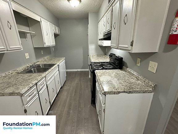 3rd image of 2041 Dawson Ln