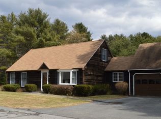 40 Cluf Bay Rd, Brunswick, ME 04011