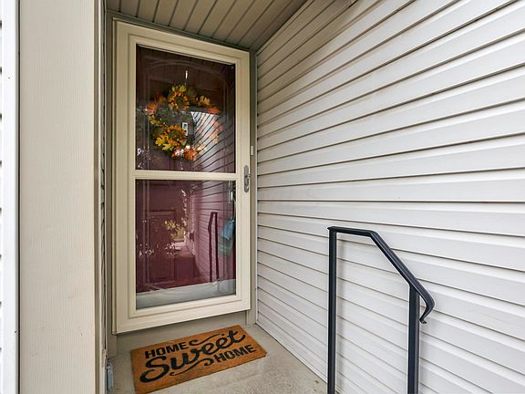 4th image of 7382 Donovan Dr