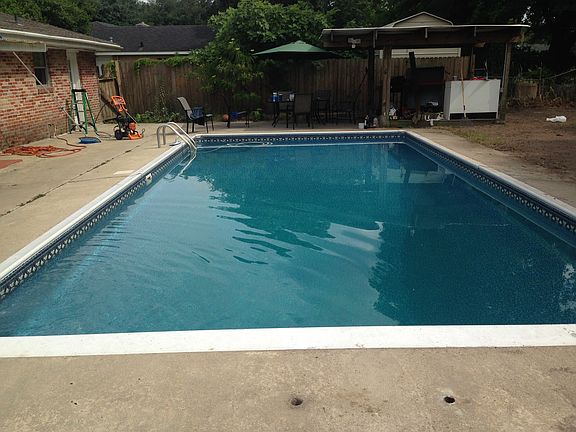 5th image of 330 Arlington Dr