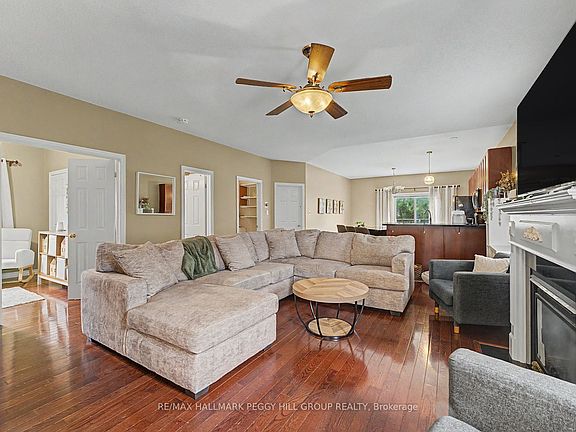 5th image of 65 Jessica Dr