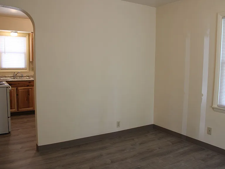 610 Stover St — Photo 11