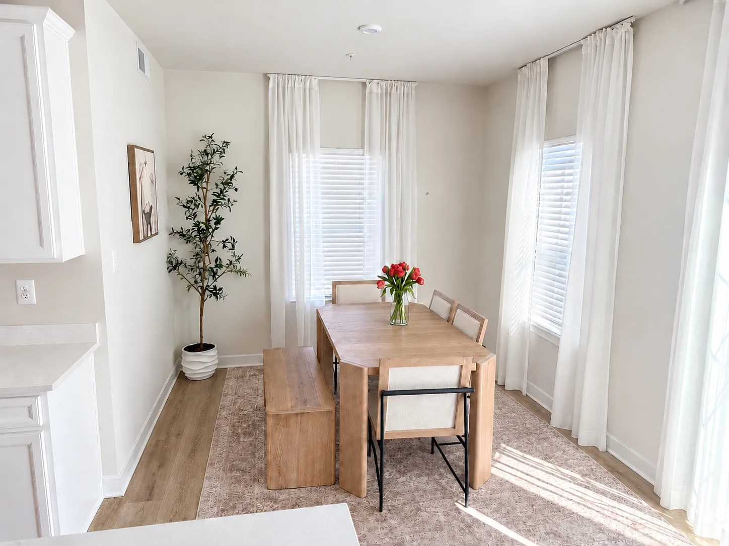4 bed, 2.5 bath, 2444 sqft, $3,450 — Photo 3