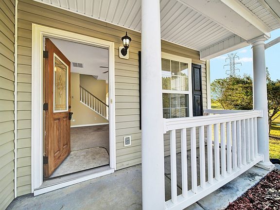 2nd image of 563 Claire Ln