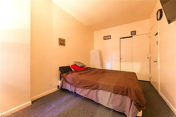 Sold by Remax Real Estate Professionals | media 1