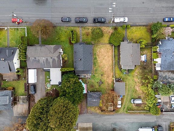 5th image of 33913 Pine St